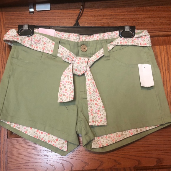 One Step Ahead Other - Girls Size 14 NWT Shorts Green Flower Belt NEW